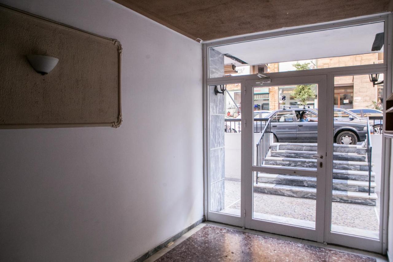 Best House, Anakreontos, Perivolaki, Nikaia, P... Piraeus Ngoại thất bức ảnh