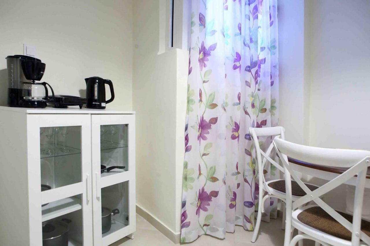 Best House, Anakreontos, Perivolaki, Nikaia, P... Piraeus Ngoại thất bức ảnh